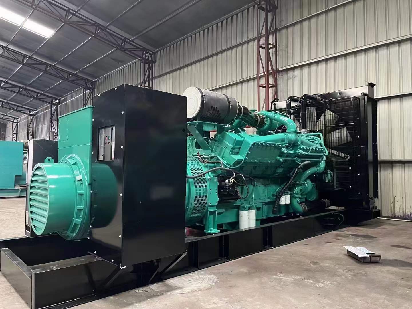 鄂伦春如何降低 800kW 柴油发电机输出电流的波动？