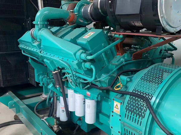 鄂伦春更换100kW柴油发电机组机油时，需要注意哪些事项？